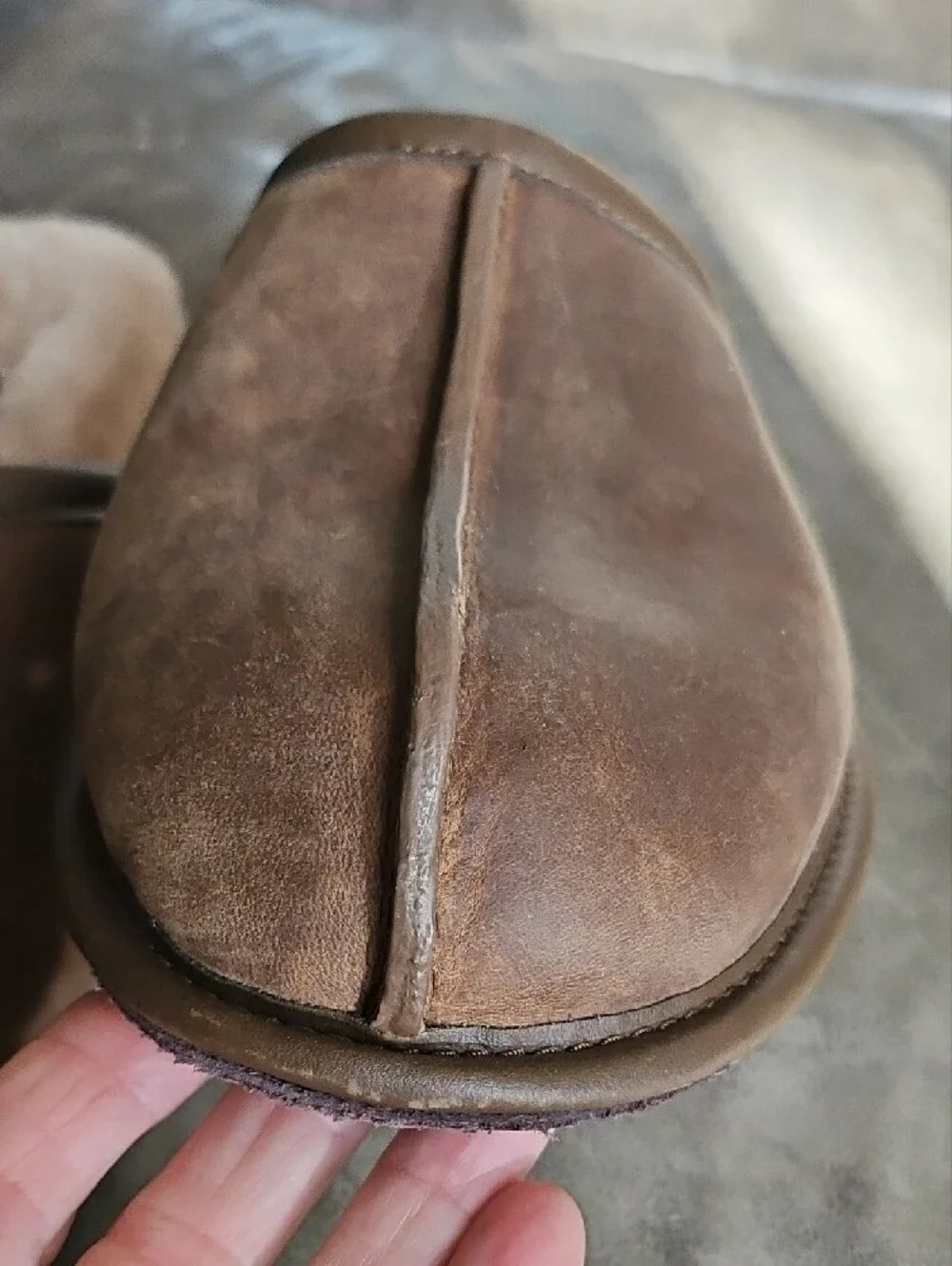 UGG Scuff Men's Brown Leather Shearling-Lined Slip-On Mule Slippers 8